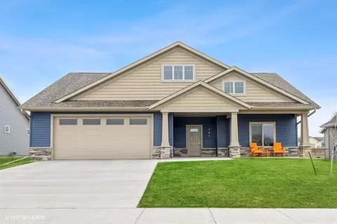 706 Windam Dr, Solon, IA 52333 photo 1
