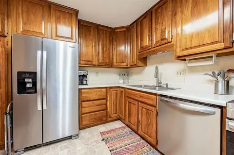 6607 Devonshire Dr NE, Cedar Rapids, IA 52402 photo 12