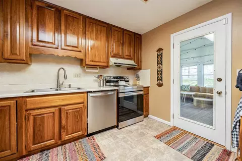 6607 Devonshire Dr NE, Cedar Rapids, IA 52402 photo 11