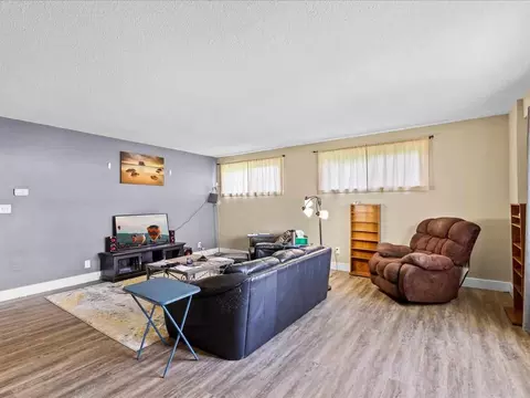 1817 E Ave NE, Cedar Rapids, IA 52402 photo 3