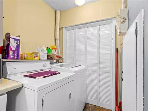 1817 E Ave NE, Cedar Rapids, IA 52402 photo 9