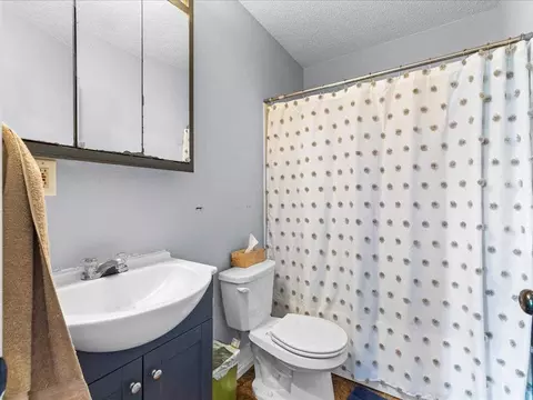 1817 E Ave NE, Cedar Rapids, IA 52402 photo 7