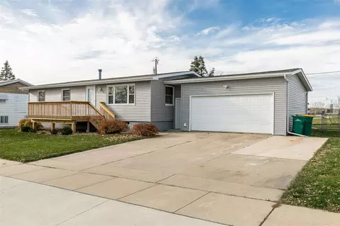 1815 Highland Rd, Ely, IA 52227 photo 3