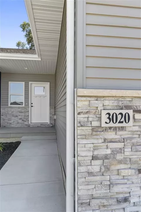 3020 Sunflower St, Ely, IA 52227 photo 4