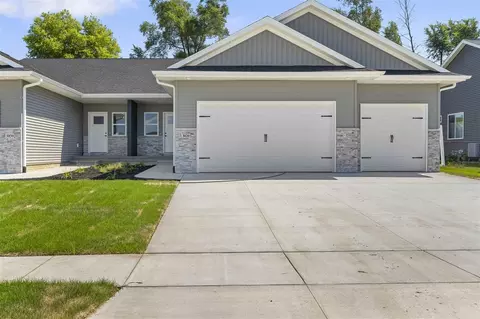 3020 Sunflower St, Ely, IA 52227 photo 1