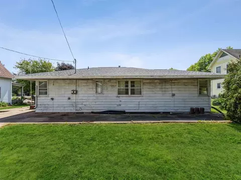 341 E 3rd St, Riverside, IA 52327 photo 17