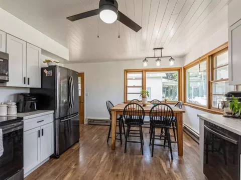 341 E 3rd St, Riverside, IA 52327 photo 7
