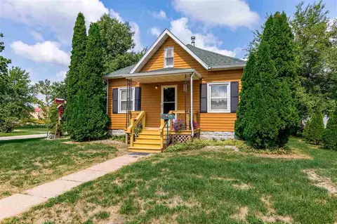 1002 E 3rd St, Washington, IA 52353 photo 1