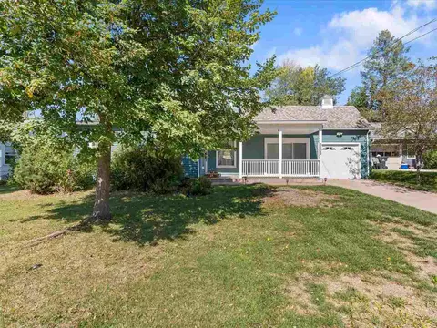 3206 Bever Ave SE, Cedar Rapids, IA 52403 photo 2