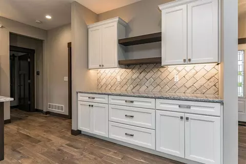 5906 Michael Dr NE, Cedar Rapids, IA 52411 photo 14