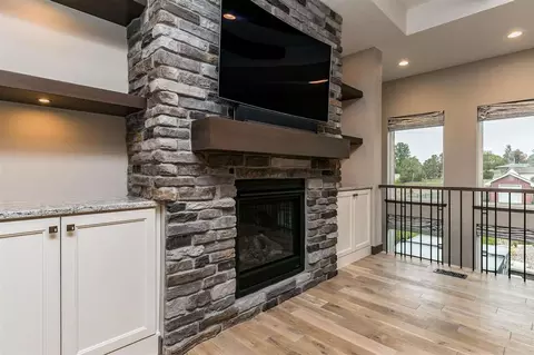 5906 Michael Dr NE, Cedar Rapids, IA 52411 photo 6