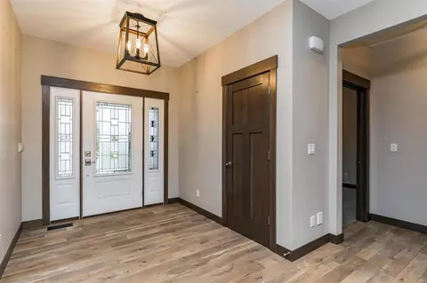 5906 Michael Dr NE, Cedar Rapids, IA 52411 photo 3
