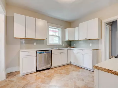 1625 E Ave NE, Cedar Rapids, IA 52402 photo 10