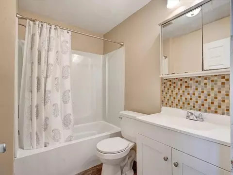 1625 E Ave NE, Cedar Rapids, IA 52402 photo 17