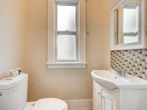 1625 E Ave NE, Cedar Rapids, IA 52402 photo 12