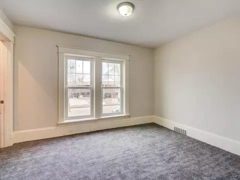 1625 E Ave NE, Cedar Rapids, IA 52402 photo 13