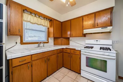 1837 E Ave NE, Cedar Rapids, IA 52402 photo 7