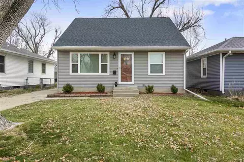 3827 D Ave NE, Cedar Rapids, IA 52402 photo 1