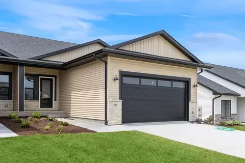 785 Brook Ridge Ave, North Liberty, IA 52317