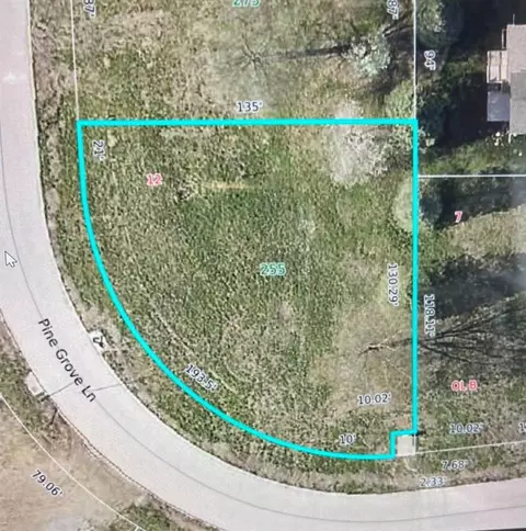 255 Pine Grove Ln, Iowacity, IA 52245