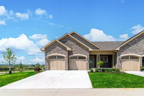 2888 Crimson Ln UNIT A, Coralville, IA 52241