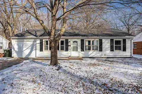 614 S 1st Ave, Iowa City, IA 52245