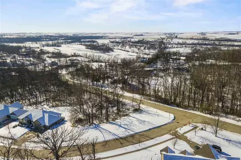 3717 Spring Valley Pl NE, Cedarrapids, IA 52403