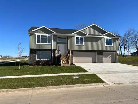 608 Aiden St, Iowa City, IA 52245