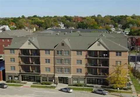 332 S Linn St #306, Iowa City, IA 52240