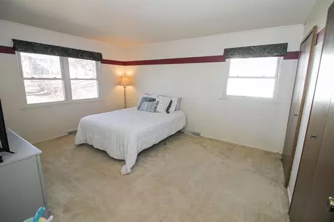 6407 Devonshire Dr NE, Cedar Rapids, IA 52402 photo 13