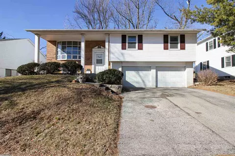 6407 Devonshire Dr NE, Cedar Rapids, IA 52402 photo 1