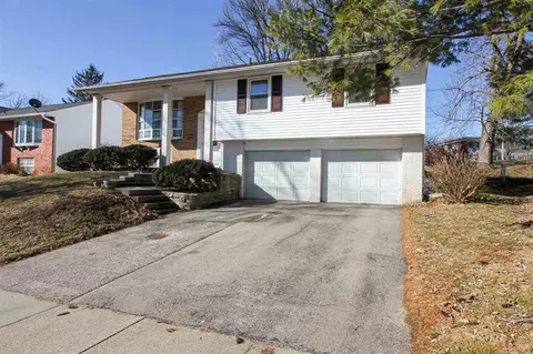 6407 Devonshire Dr NE, Cedar Rapids, IA 52402 photo 2