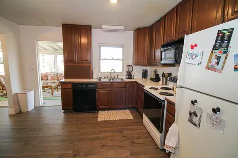 6407 Devonshire Dr NE, Cedar Rapids, IA 52402 photo 8