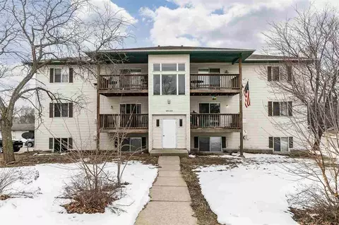 121 S Scott Blvd, Iowa City, IA 52245