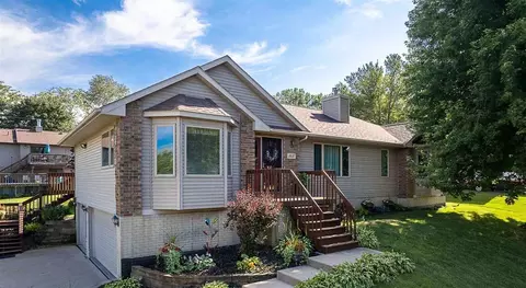 3437 Terrace Hill Dr NE, North Liberty, IA 52317