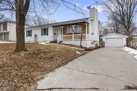 1007 20th Ave, Coralville, IA 52241