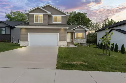818 Aiden St, Iowa City, IA 52245