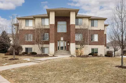 362 Camden Rd, Iowa City, IA 52245