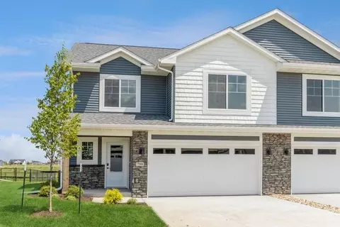 790 Brook Ridge Ave, North Liberty, IA 52317