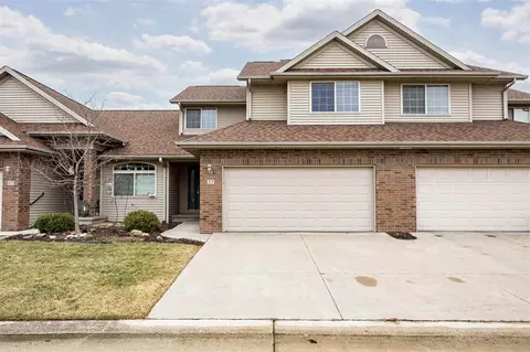 35 E Weston Dr, North Liberty, IA 52317