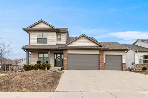 1022 Langenberg Ave, Iowa City, IA 52240