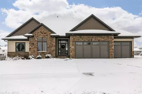 1244 Ava Cir, Iowa City, IA 52246