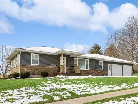 332 Blackberry Ave, Riverside, IA 52327