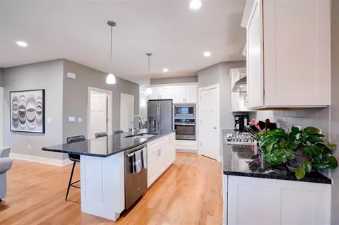 4423 Preston Ln, Iowa City, IA 52246