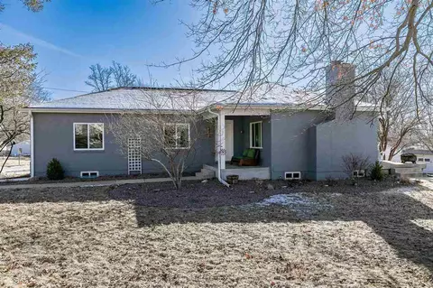 719 10th Ave, Coralville, IA 52241