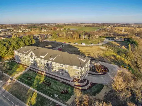 260 N Scott Blvd #204, Iowa City, IA 52245