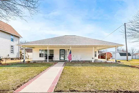 507 W Main St, Lisbon, IA 52253