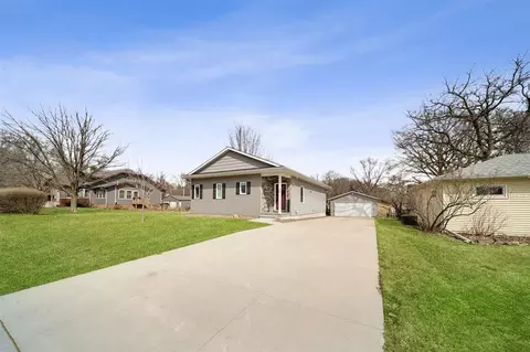 507 9th Ave, Coralville, IA 52241