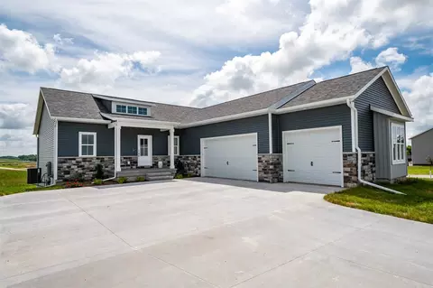 1400 Green Oak Pass, Tiffin, IA 52340