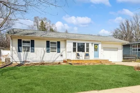 1408 Crosby Ln, Iowa City, IA 52240